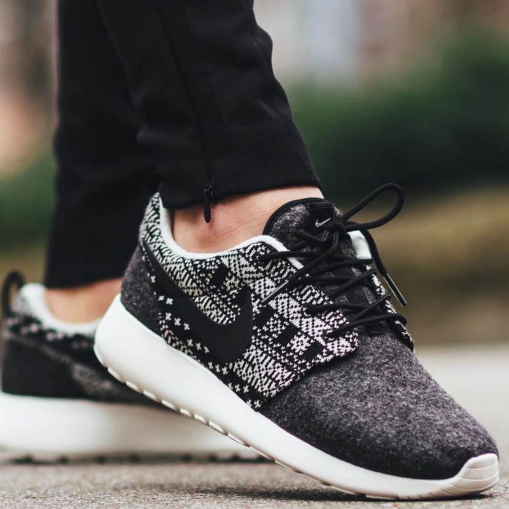Nike Roshe One Winter Sneakers Size 7.5